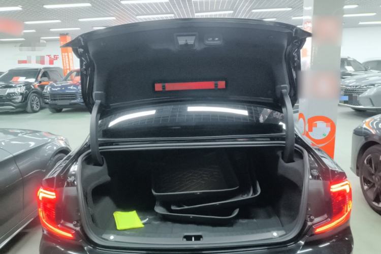 Used Volvo S90 2025 B5 Zhiya Luxury Edition Trunk