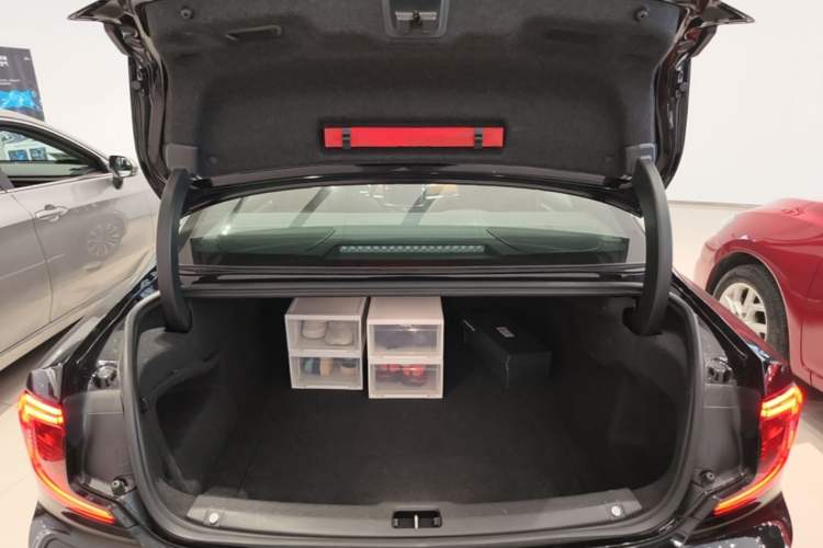Used Volvo S90 2025 B5 Zhiyi Luxury Edition Trunk