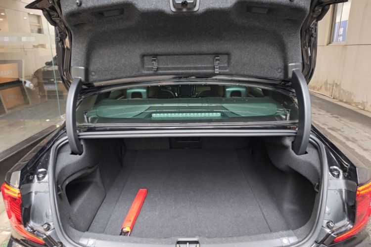 Used Volvo S90 2025 B5 Zhiyi Luxury Edition Trunk