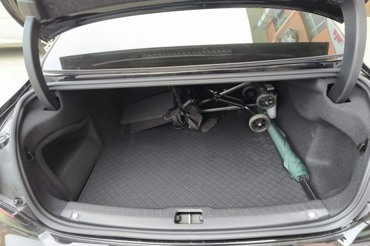 Used Volvo S90 2025 B5 Zhiyuan Luxury Edition Trunk