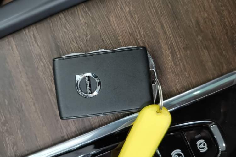 Used Volvo S90 2025 B5 Zhiyuan Luxury Edition Vehicle Key