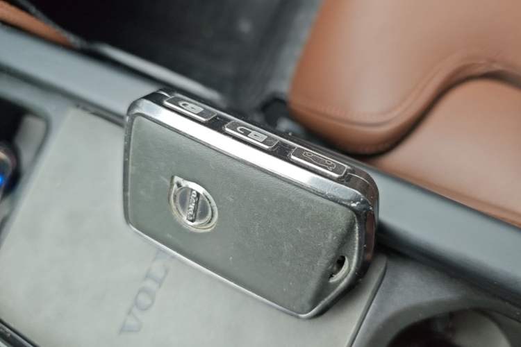 Used Volvo S90 2025 B5 Zhiyuan Luxury Edition Vehicle Key
