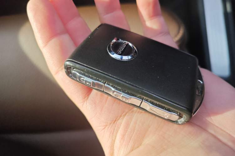 Used Volvo S90 2025 B5 Zhiyuan Luxury Edition Vehicle Key