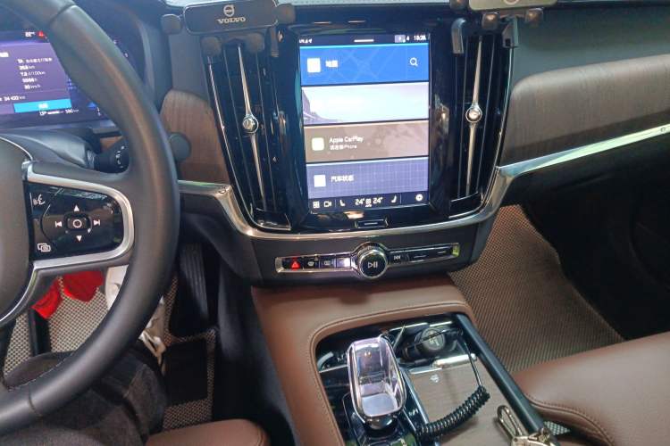 Used Volvo S90 2025 B5 Zhiyuan Luxury Edition Audio And AC Panel