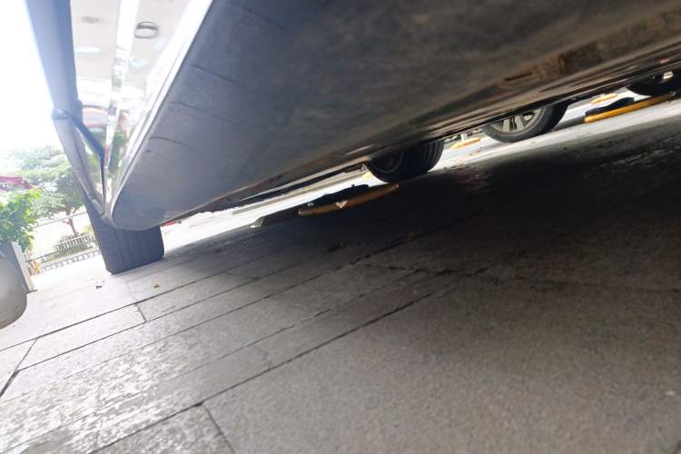 Used Volvo S90 2025 B5 Zhiyuan Luxury Edition Chassis Front Left