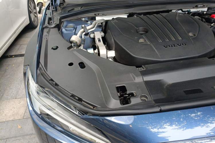 Used Volvo S90 2025 B5 Zhiyuan Luxury Edition Engine Bay Right