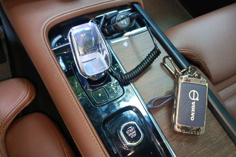 Used Volvo S90 2025 B5 Zhiyuan Luxury Edition Gear Lever