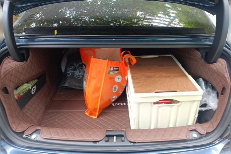 Used Volvo S90 2025 B5 Zhiyuan Luxury Edition Trunk