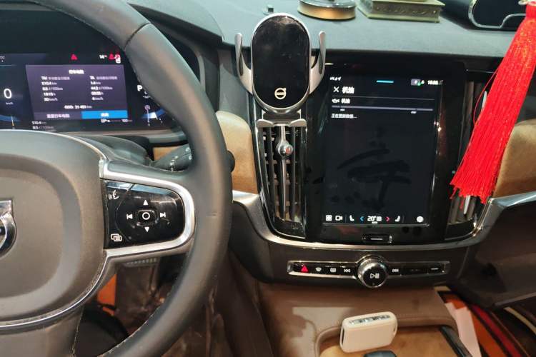 Used Volvo S90 2025 B5 Zhiyi Luxury Edition Audio And AC Panel