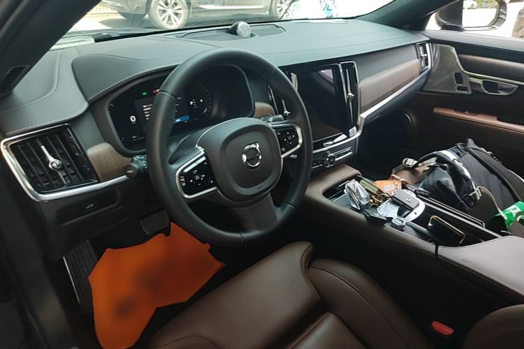 Used Volvo S90 2025 B5 Zhiya Luxury Edition Center Console