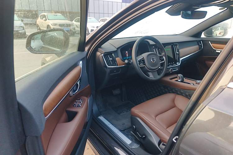 Used Volvo S90 2025 B5 Zhiyi Luxury Edition Driver Seat