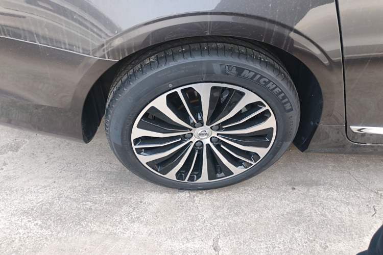 Used Volvo S90 2025 B5 Zhiyi Luxury Edition Exterior 4