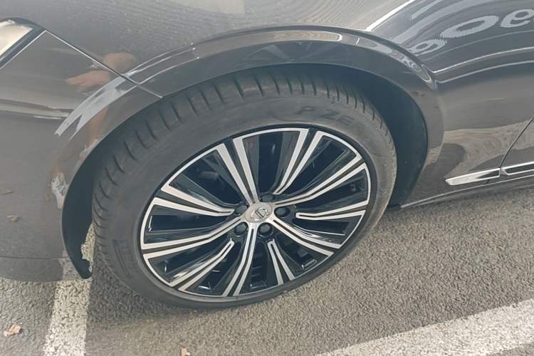 Used Volvo S90 2025 B5 Zhiya Luxury Edition Left Front Wheel Hub