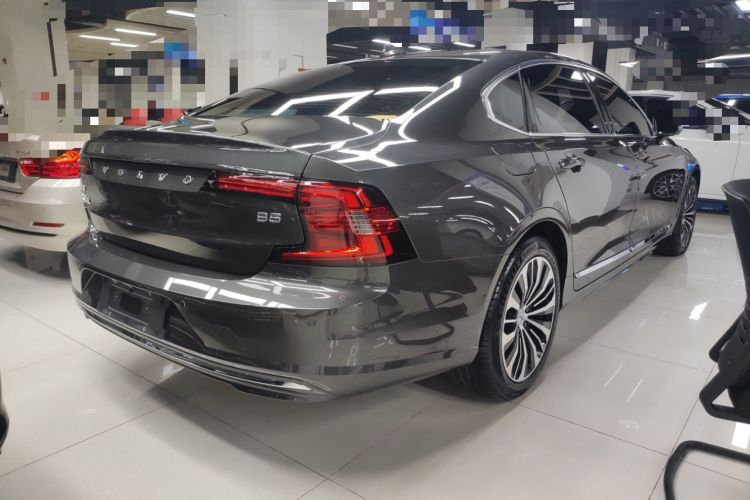 Used Volvo S90 2025 B5 Zhiyi Luxury Edition Rear Right 45 Deg