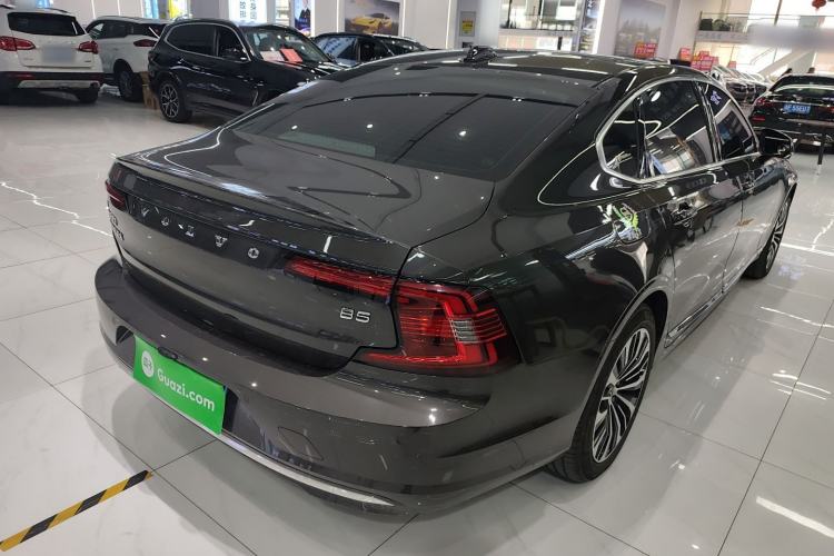 Used Volvo S90 2025 B5 Zhiyi Luxury Edition Rear Right 45 Deg