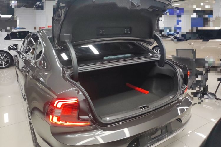 Used Volvo S90 2025 B5 Zhiyi Luxury Edition Trunk