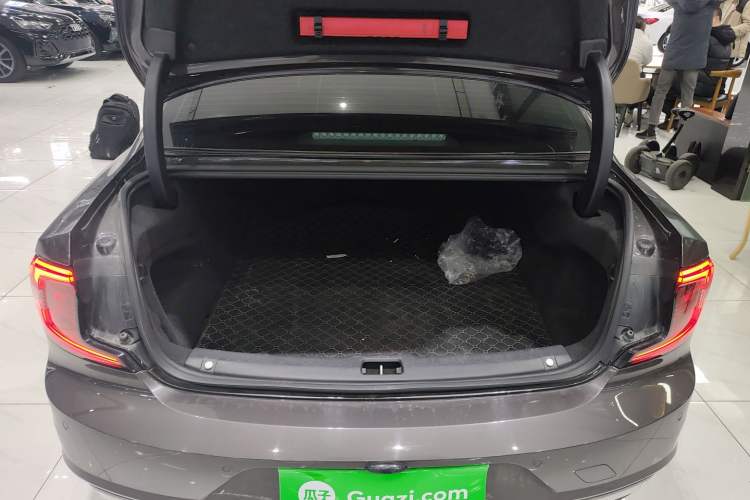 Used Volvo S90 2025 B5 Zhiyi Luxury Edition Trunk