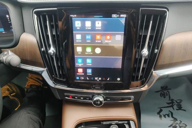 Used Volvo S90 2025 B5 Zhiyuan Luxury Edition Audio And AC Panel