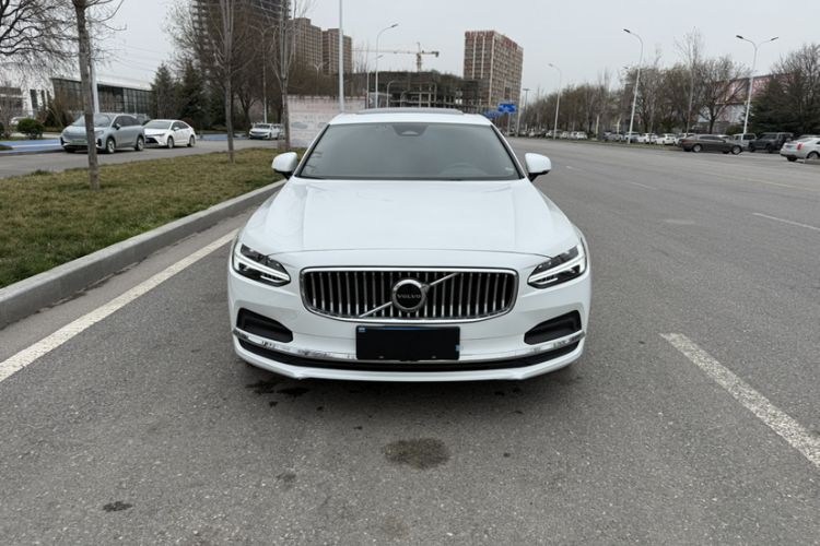Used Volvo S90 2025 B5 Zhiyuan Luxury Edition Exterior 2