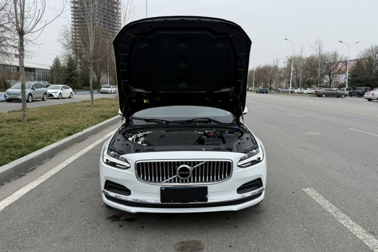 Used Volvo S90 2025 B5 Zhiyuan Luxury Edition Exterior 3