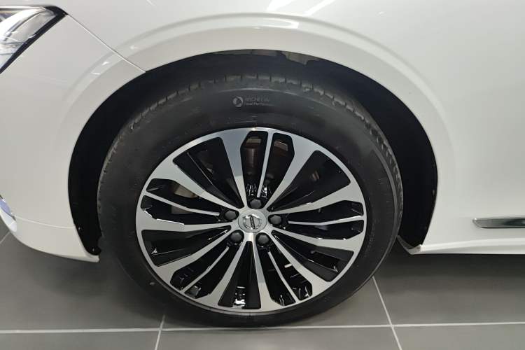 Used Volvo S90 2025 B5 Zhiyi Luxury Edition Exterior 7