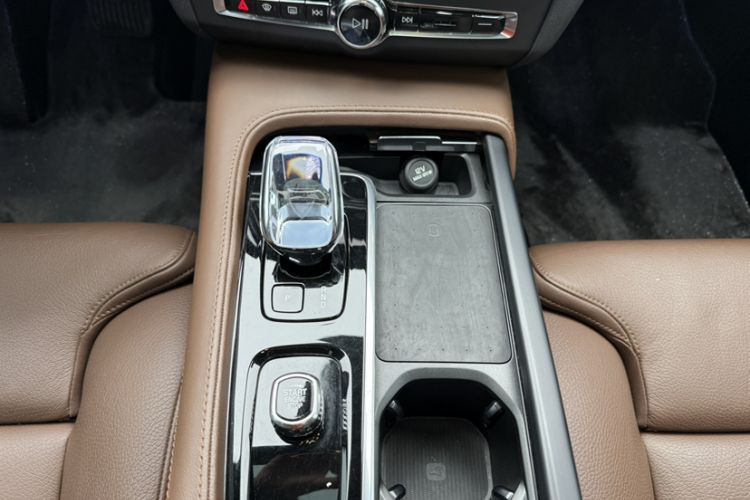 Used Volvo S90 2025 B5 Zhiyuan Luxury Edition Gear Lever
