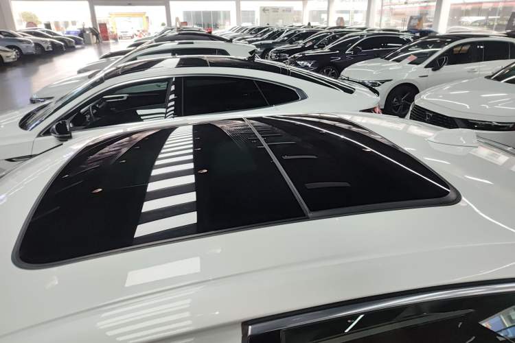 Used Volvo S90 2025 B5 Zhiyi Luxury Edition Roof