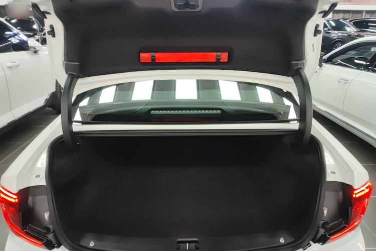Used Volvo S90 2025 B5 Zhiyi Luxury Edition Trunk