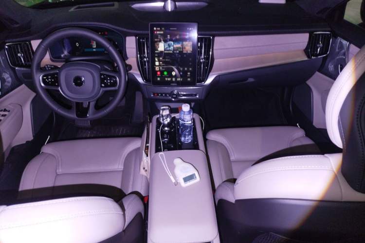 Used Volvo S90 2026 B5 Zhiya Luxury Edition Audio And AC Panel