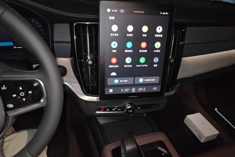 Used Volvo S90 2026 B5 Zhiyi Luxury Edition Audio And AC Panel
