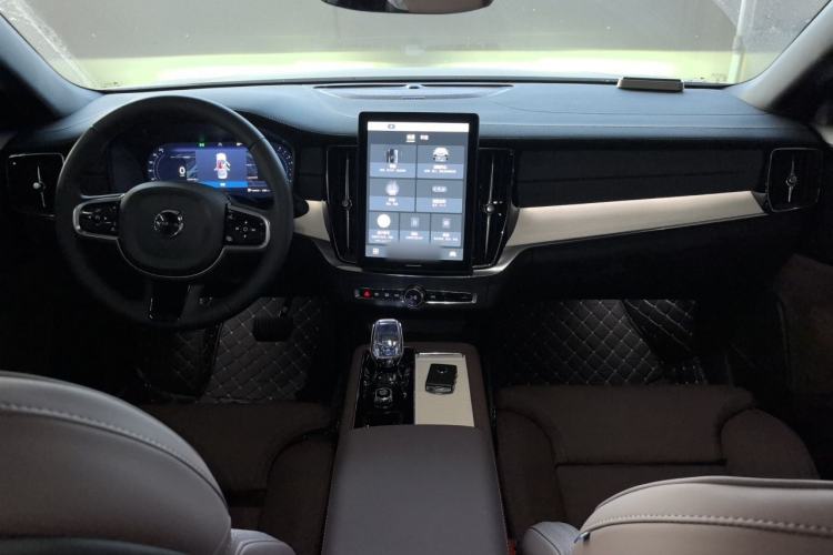 Used Volvo S90 2026 B5 Zhiyuan Luxury Edition Center Console
