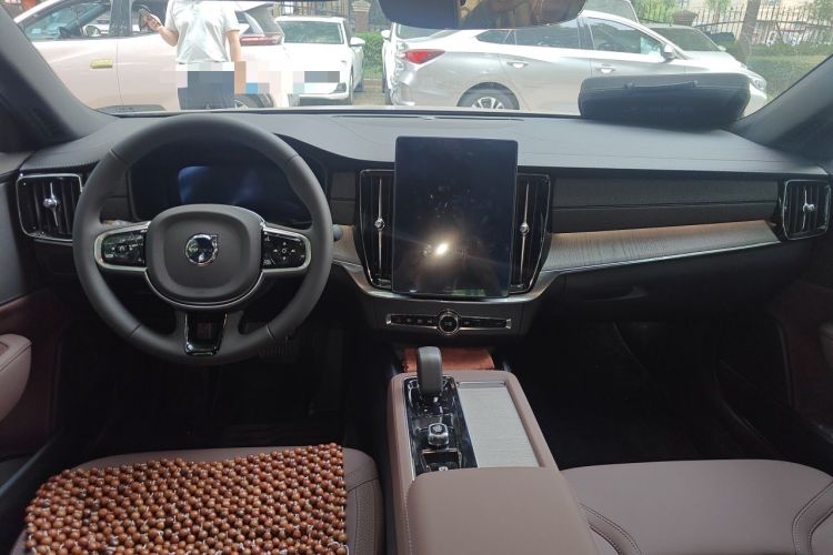 Used Volvo S90 2026 B5 Zhiyi Luxury Edition Center Console