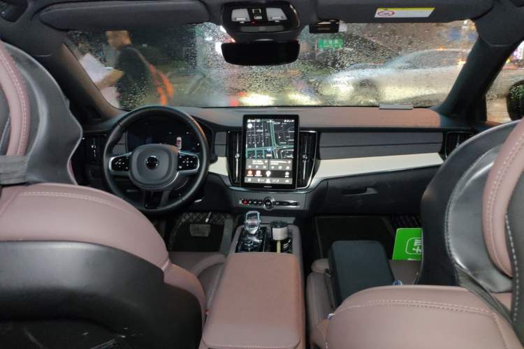 Used Volvo S90 2026 B5 Zhiyuan Luxury Edition Center Console