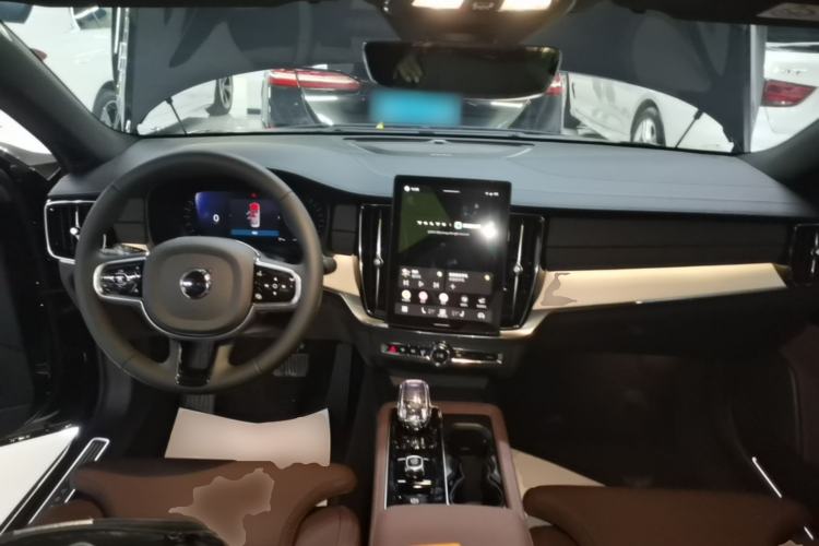 Used Volvo S90 2026 B5 Zhiyuan Luxury Edition Center Console