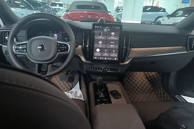 Used Volvo S90 2026 B5 Zhiyuan Luxury Edition Center Console