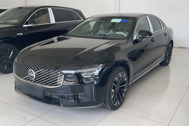 Used Volvo S90 2026 B5 Zhiyuan Luxury Edition