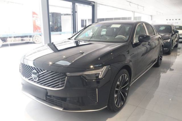 Used Volvo S90 2026 B5 Zhiyuan Luxury Edition