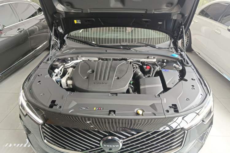 Used Volvo S90 2026 B5 Zhiyuan Luxury Edition Engine Bay