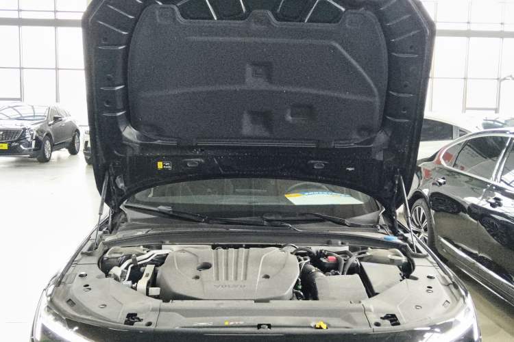 Used Volvo S90 2026 B5 Zhiyuan Luxury Edition Engine Bay