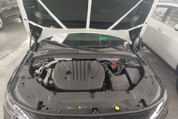 Used Volvo S90 2026 B5 Zhiyi Luxury Edition Engine Bay