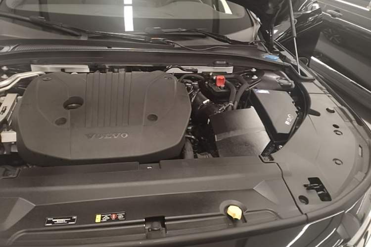 Used Volvo S90 2026 B5 Zhiyi Luxury Edition Engine Bay Left