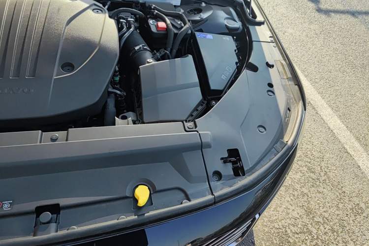 Used Volvo S90 2026 B5 Zhiyi Luxury Edition Engine Bay Left