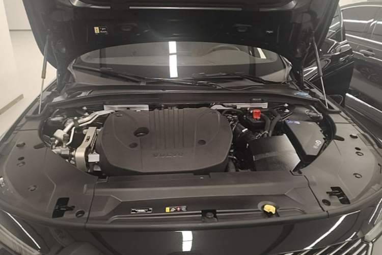 Used Volvo S90 2026 B5 Zhiyi Luxury Edition Engine Bay