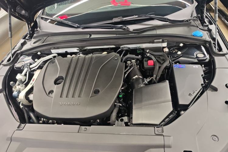 Used Volvo S90 2026 B5 Zhiyi Luxury Edition Engine Bay