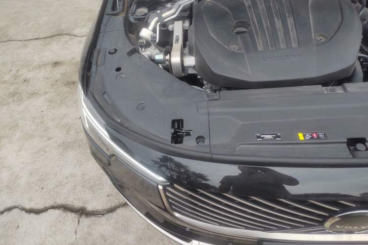 Used Volvo S90 2026 B5 Zhiyuan Luxury Edition Engine Bay Right