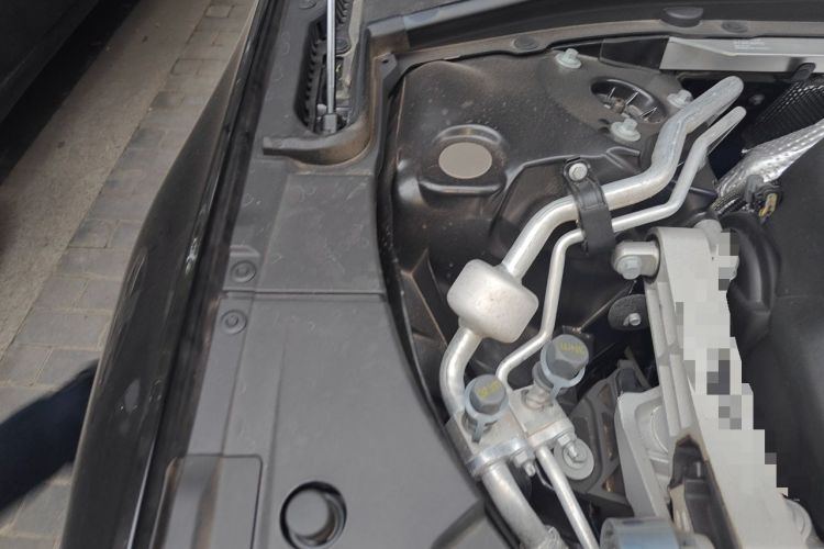 Used Volvo S90 2026 B5 Zhiyi Luxury Edition Engine Bay Right
