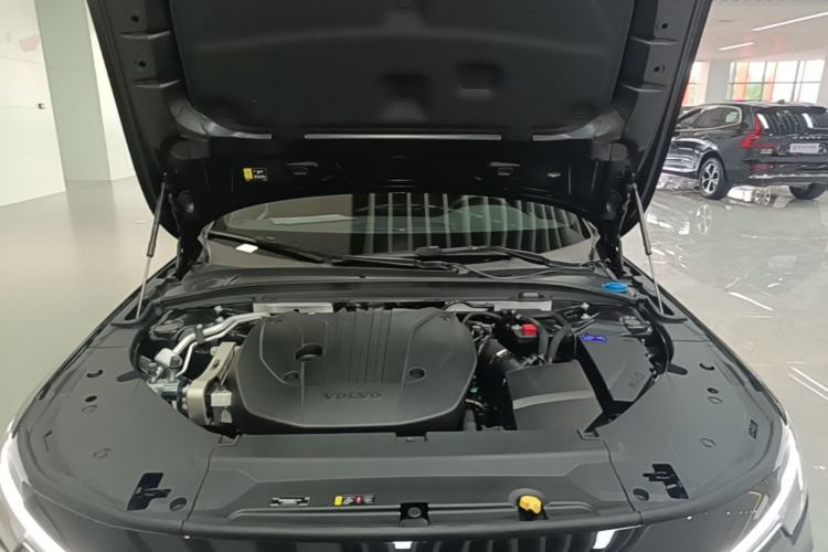 Used Volvo S90 2026 B5 Zhiyuan Luxury Edition Engine Bay