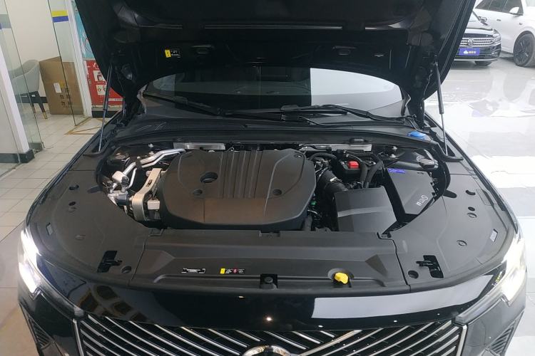 Used Volvo S90 2026 B5 Zhiyi Luxury Edition Engine Bay