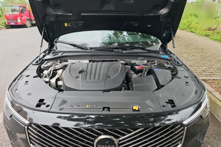 Used Volvo S90 2026 B5 Zhiyi Luxury Edition Engine Bay