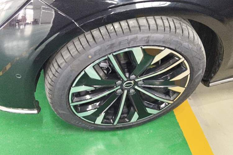 Used Volvo S90 2026 B5 Zhiyuan Luxury Edition Exterior 1